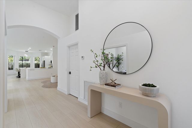 7102 Prado Lake Drive, Delray Beach, FL 33446