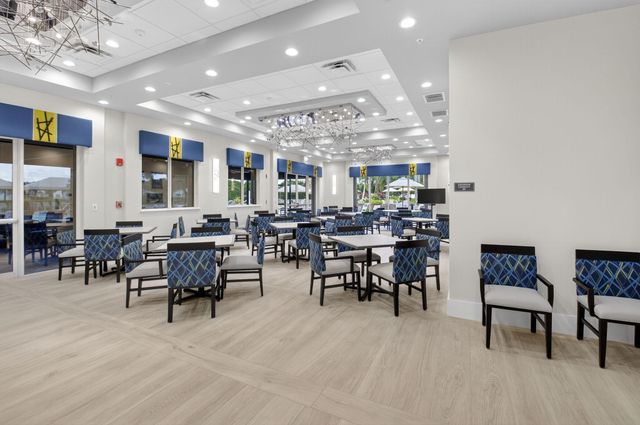 7102 Prado Lake Drive, Delray Beach, FL 33446