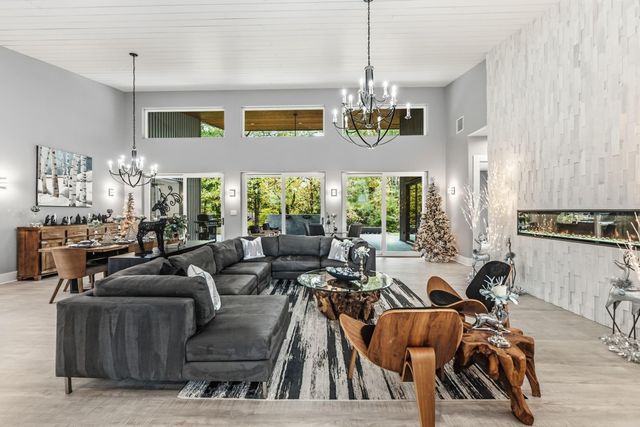 80 Ellisor Road, Huntsville, TX 77320