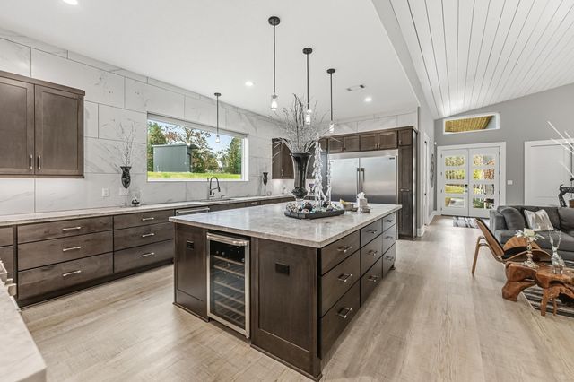 80 Ellisor Road, Huntsville, TX 77320