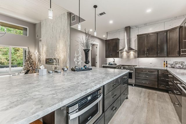 80 Ellisor Road, Huntsville, TX 77320