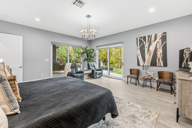 80 Ellisor Road, Huntsville, TX 77320