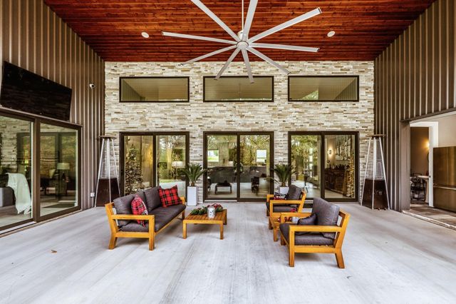 80 Ellisor Road, Huntsville, TX 77320