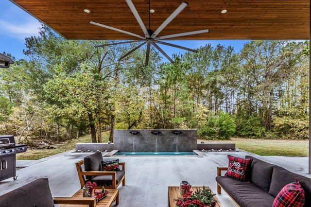 80 Ellisor Road, Huntsville, TX 77320