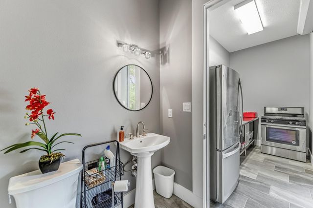 80 Ellisor Road, Huntsville, TX 77320