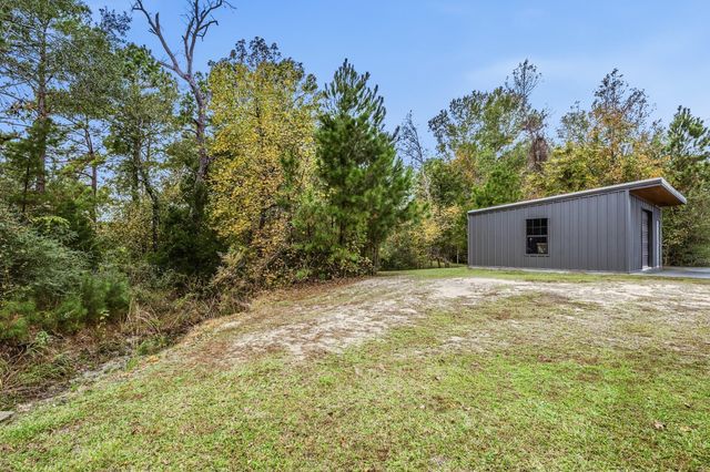 80 Ellisor Road, Huntsville, TX 77320