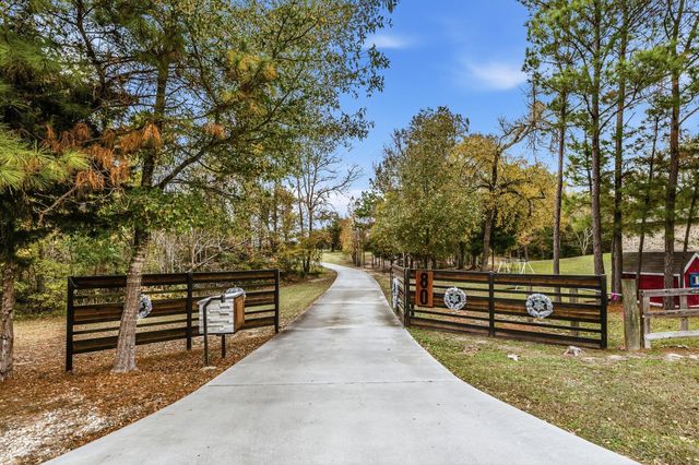 80 Ellisor Road, Huntsville, TX 77320