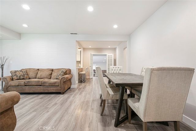 1527 N Screenland Drive, Burbank, CA 91505