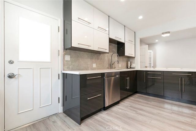 1527 N Screenland Drive, Burbank, CA 91505