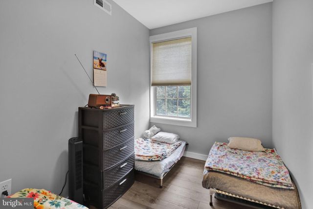 26 S SCHUYLKILL AVE, Leesport, PA 19533
