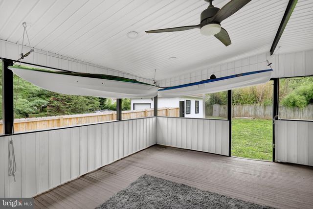 26 S SCHUYLKILL AVE, Leesport, PA 19533