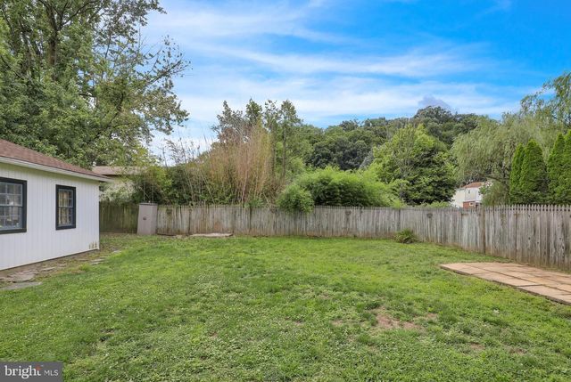 26 S SCHUYLKILL AVE, Leesport, PA 19533
