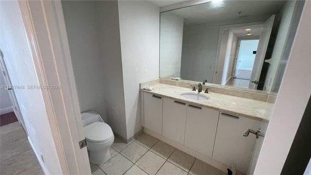 14951 Royal Oaks Ln 1901, North Miami, FL 33181