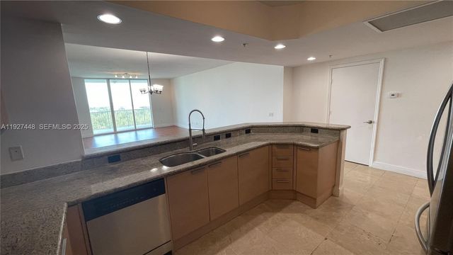 14951 Royal Oaks Ln 1901, North Miami, FL 33181