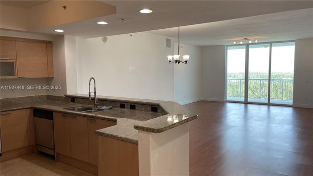 14951 Royal Oaks Ln 1901, North Miami, FL 33181