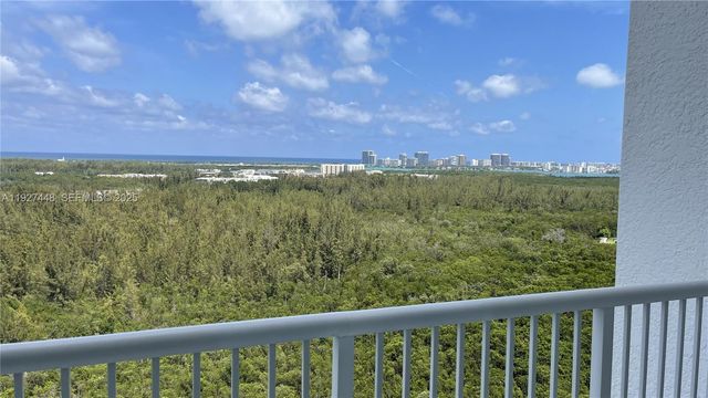 14951 Royal Oaks Ln 1901, North Miami, FL 33181