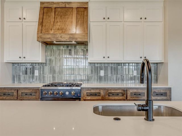 623 Honey Springs Lane, Shawnee, OK 74804