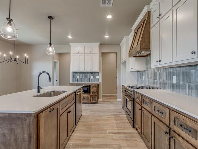 623 Honey Springs Lane, Shawnee, OK 74804