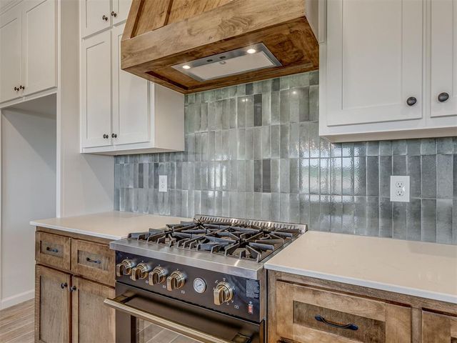 623 Honey Springs Lane, Shawnee, OK 74804