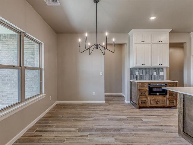 623 Honey Springs Lane, Shawnee, OK 74804
