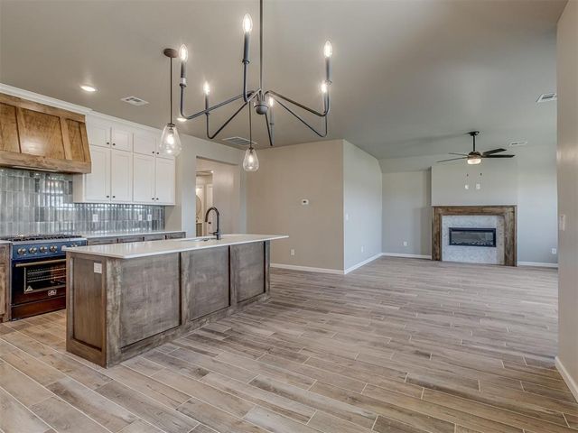 623 Honey Springs Lane, Shawnee, OK 74804