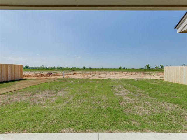 623 Honey Springs Lane, Shawnee, OK 74804