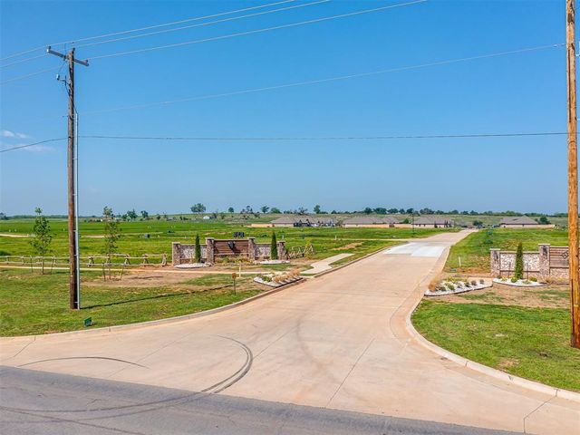 623 Honey Springs Lane, Shawnee, OK 74804