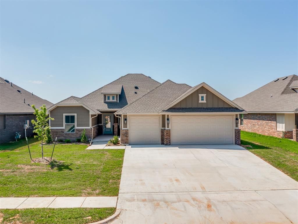 623 Honey Springs Lane, Shawnee, OK 74804