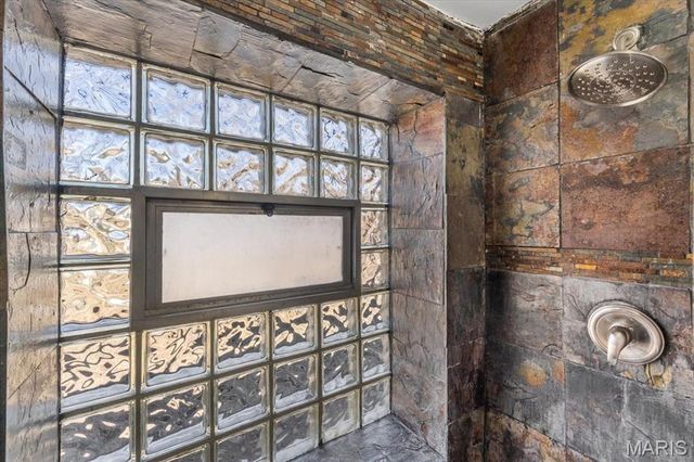 7219 Jenwood Avenue, St Louis, MO 63136