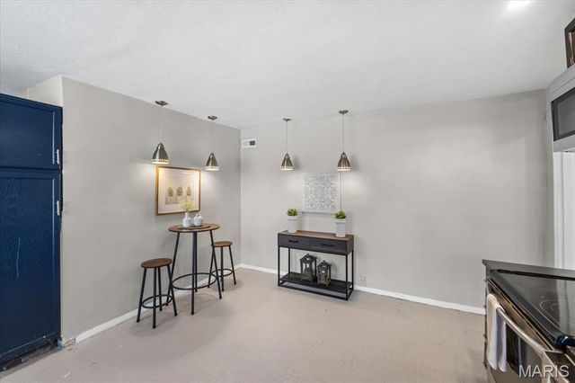 7219 Jenwood Avenue, St Louis, MO 63136