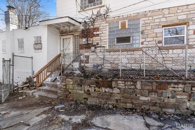 7219 Jenwood Avenue, St Louis, MO 63136