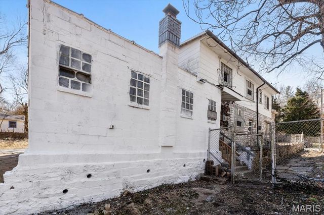 7219 Jenwood Avenue, St Louis, MO 63136