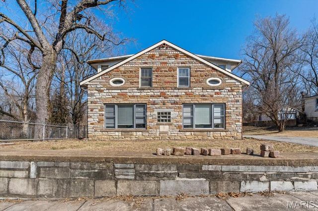 7219 Jenwood Avenue, St Louis, MO 63136