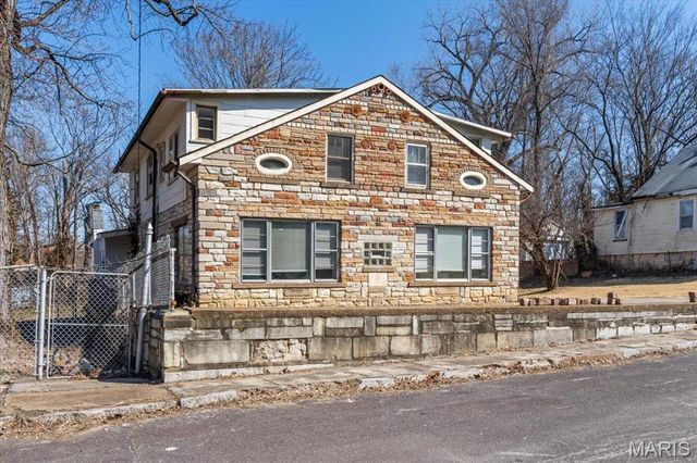 7219 Jenwood Avenue, St Louis, MO 63136