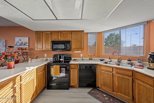 15616 N 38TH Place, Phoenix, AZ 85032