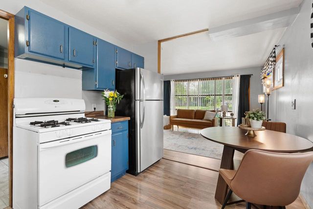 1818 E COLLEGE AVENUE, Appleton, WI 54915