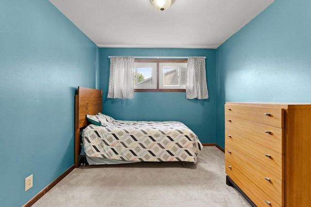 1818 E COLLEGE AVENUE, Appleton, WI 54915
