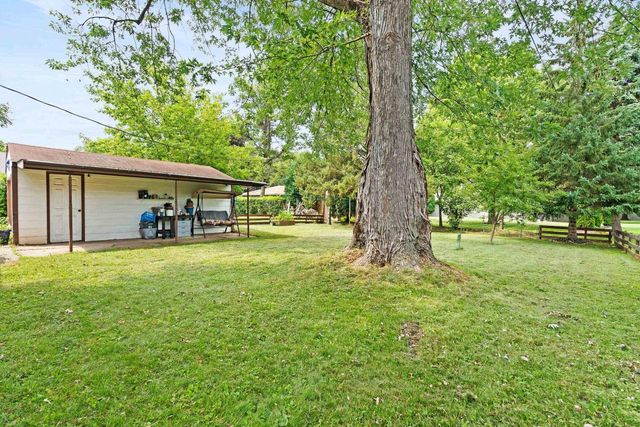 1818 E COLLEGE AVENUE, Appleton, WI 54915
