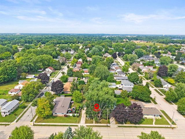 1818 E COLLEGE AVENUE, Appleton, WI 54915