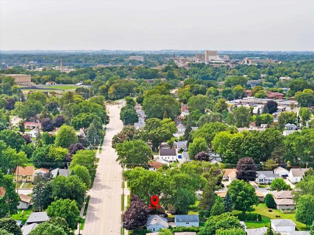 1818 E COLLEGE AVENUE, Appleton, WI 54915