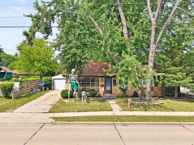 1818 E COLLEGE AVENUE, Appleton, WI 54915