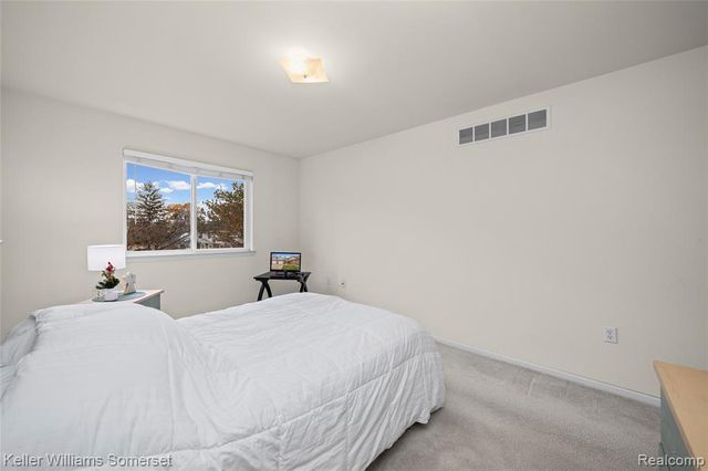 882 Natures Cove Court, Wixom, MI 48393