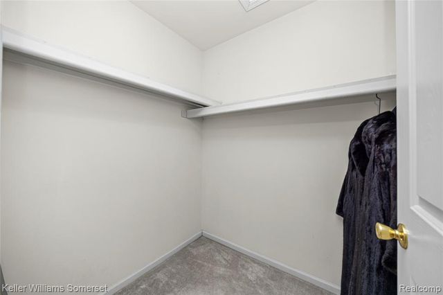 882 Natures Cove Court, Wixom, MI 48393