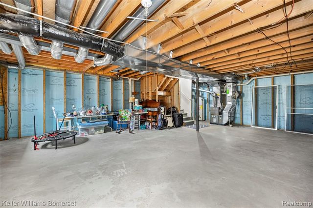 882 Natures Cove Court, Wixom, MI 48393