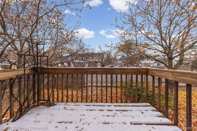 882 Natures Cove Court, Wixom, MI 48393