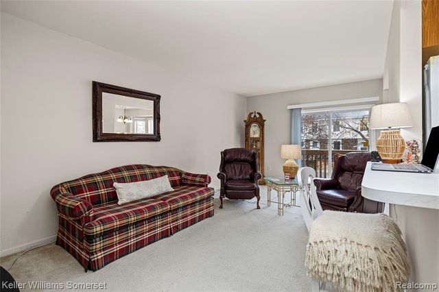 882 Natures Cove Court, Wixom, MI 48393