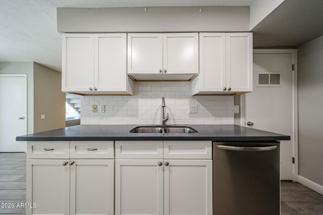 5634 S Captain Kidd Court D, Tempe, AZ 85283