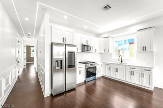109 Fulton St, Elizabeth City, NJ 07206