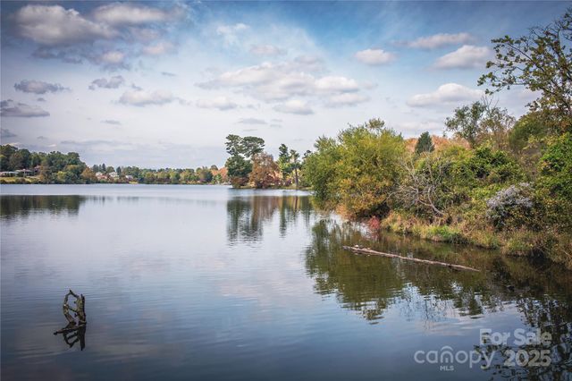 611 Storybook Villas Trail, Asheville, NC 28804