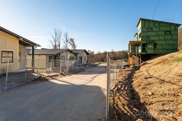 611 Storybook Villas Trail, Asheville, NC 28804